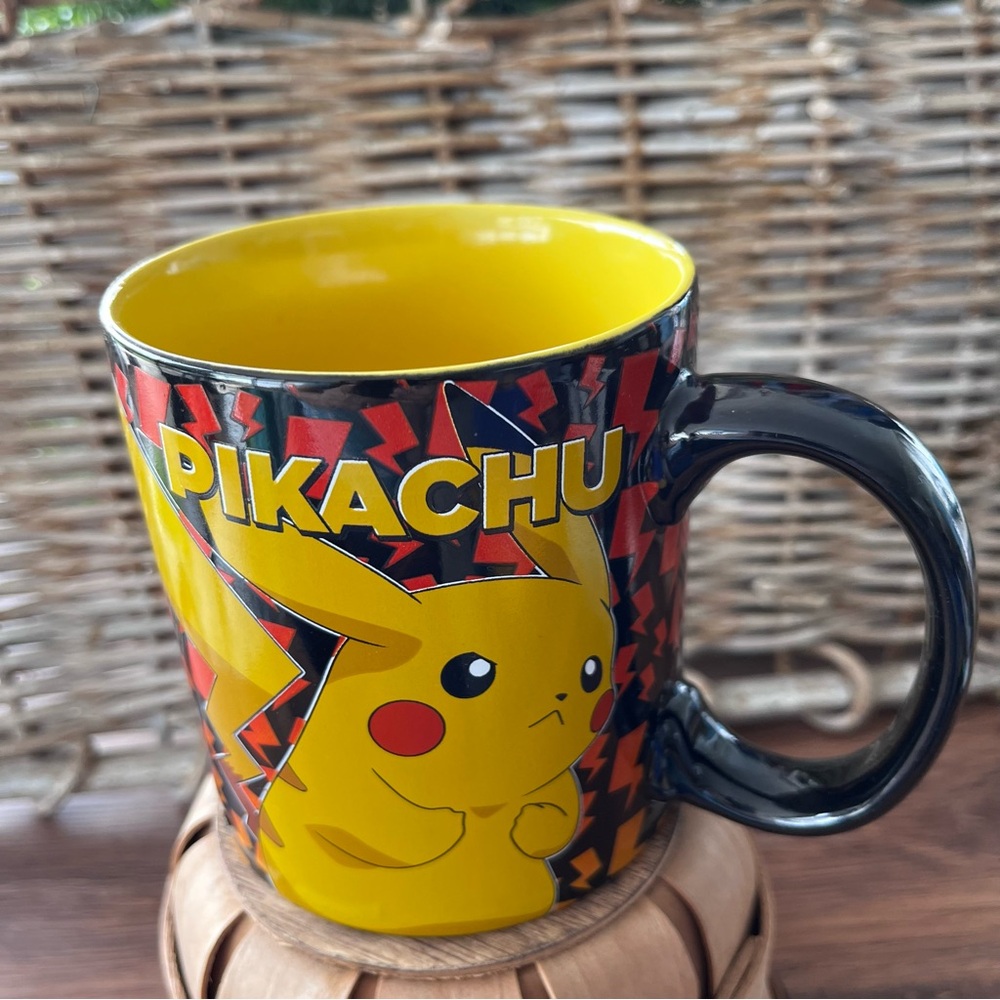 Pokémon Pikachu large coffee/tea mug. 20oz